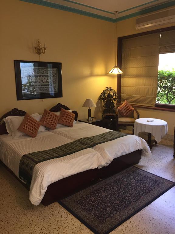 Master Bed And Breakfast New Delhi Bilik gambar