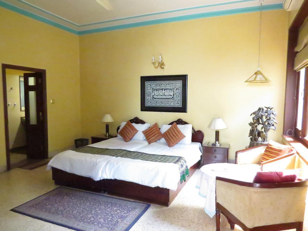 Master Bed And Breakfast New Delhi Bilik gambar