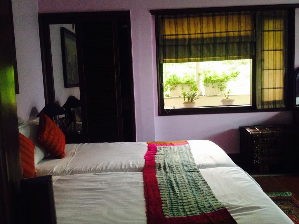 Master Bed And Breakfast New Delhi Bilik gambar